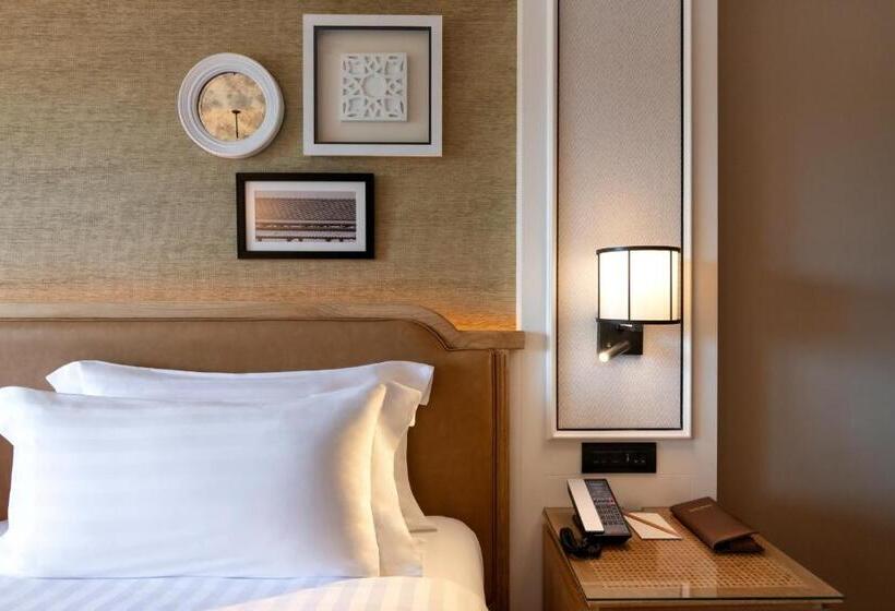 اتاق لوکس با تخت بزرگ, Dusit Thani Hua Hin