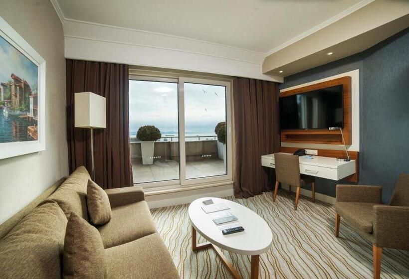 バルコニーつきオーシャンビュースーペリアルーム, Radisson Hotel President Old Town Istanbul