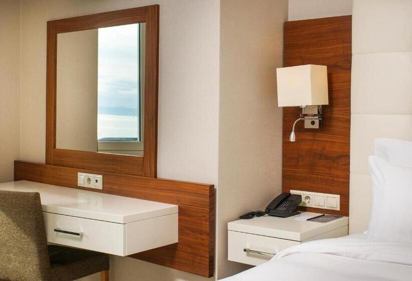 オーシャンビュースーペリアールーム, Radisson Hotel President Old Town Istanbul