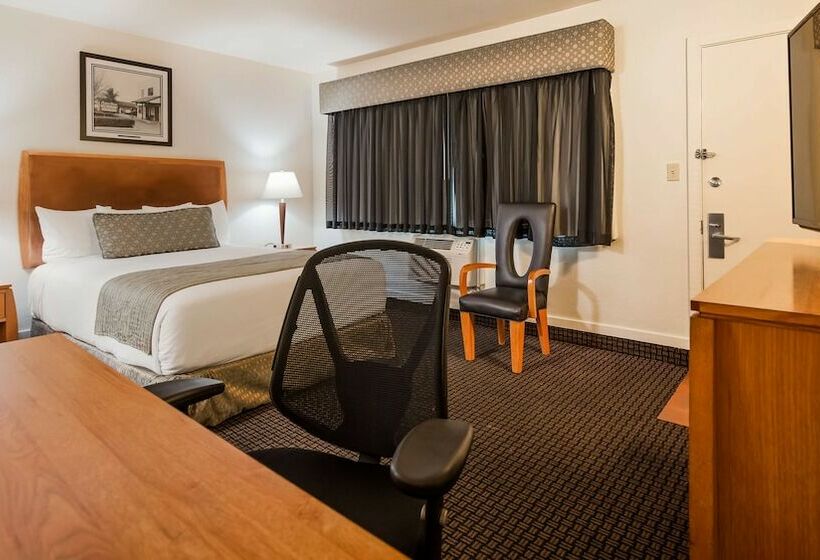 스탠다드 룸 더블 침대, Best Western Pine Tree Motel