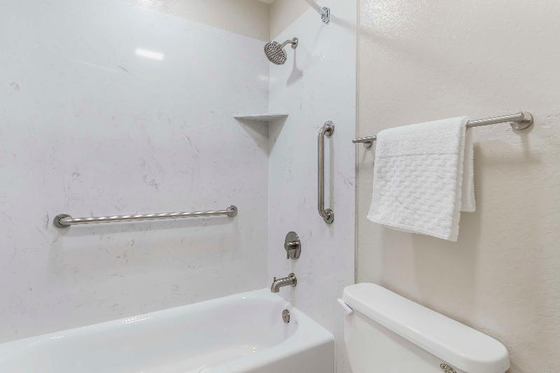 장애인을 위한 스탠다드 룸, Best Western Cordelia Inn