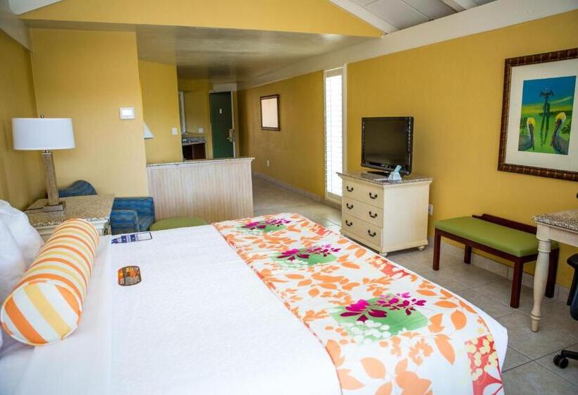 스위트 킹사이즈 침대, Best Western Plus Yacht Harbor Inn