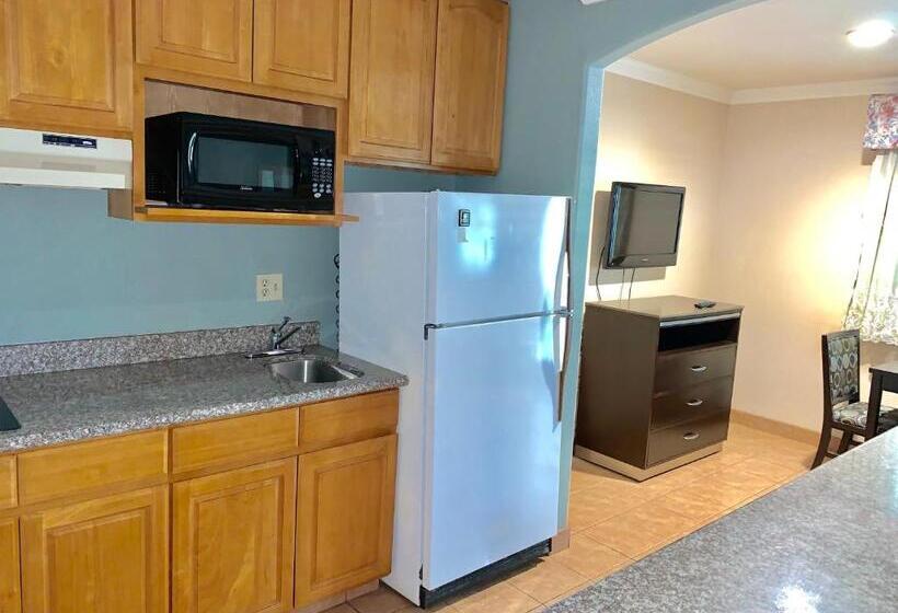 带3个卧室的套间, Olive Tree Inn & Suites