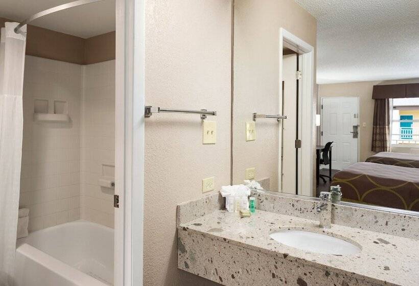 סוויטה, Super 8 By Wyndham Ellenton Bradenton Area