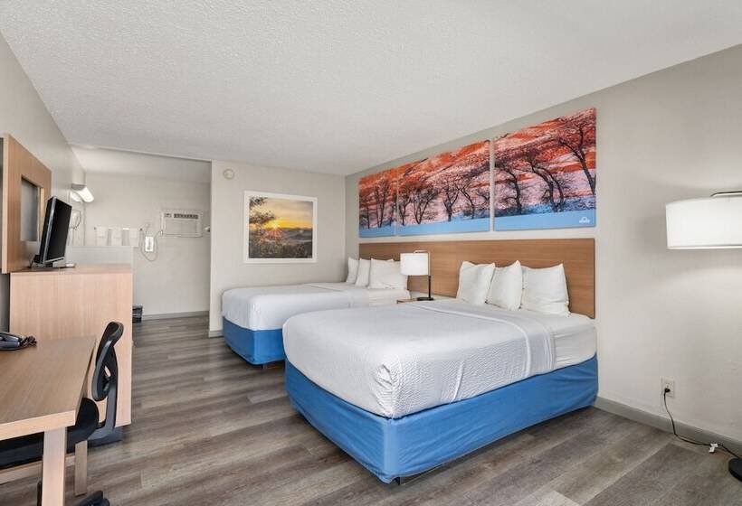 Номер Стандарт 2 Двуспальные Кровати, Days Inn By Wyndham Socorro