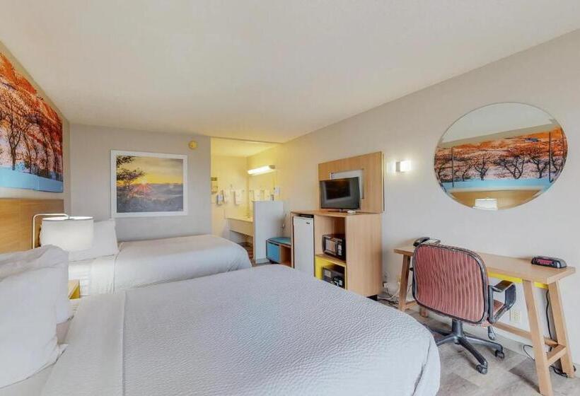 Номер Стандарт Адаптированный для Инвалидов, Days Inn By Wyndham Socorro