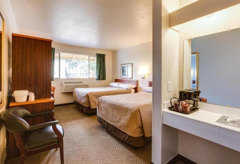 اتاق استاندارد با 2 تخت دوبل, Coachman Inn