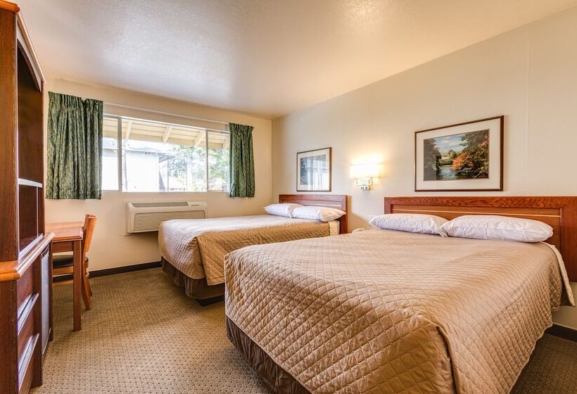 اتاق استاندارد با 2 تخت دوبل, Coachman Inn