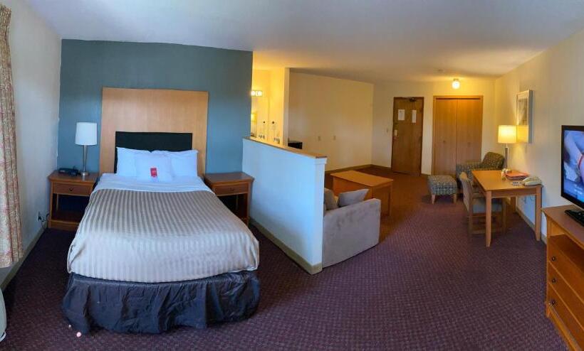 스위트, Econo Lodge Inn & Suites