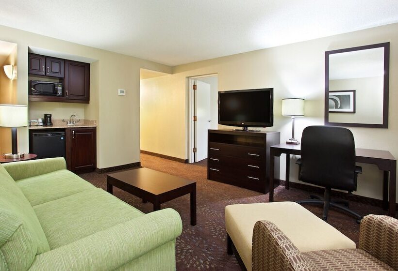 سوییت, Holiday Inn Express Hotel & Suites Pittsburgh Airport, An Ihg
