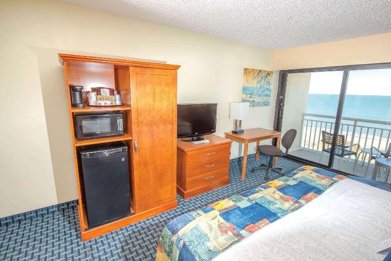اتاق استاندارد با تخت بزرگ, Ramada Plaza By Wyndham Virginia Beach Oceanfront