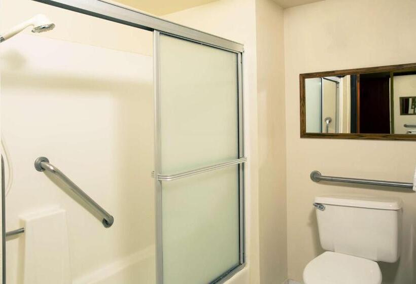 장애인을 위한 스위트, Travelodge By Wyndham Ocean Front