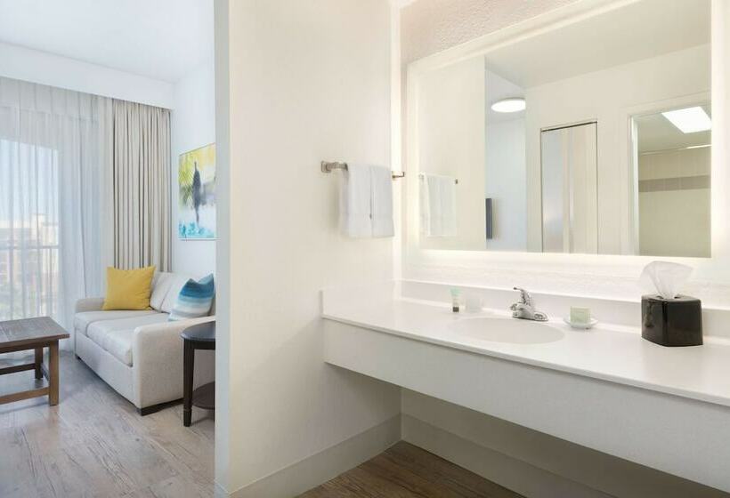 스위트, Sirata Beach Resort