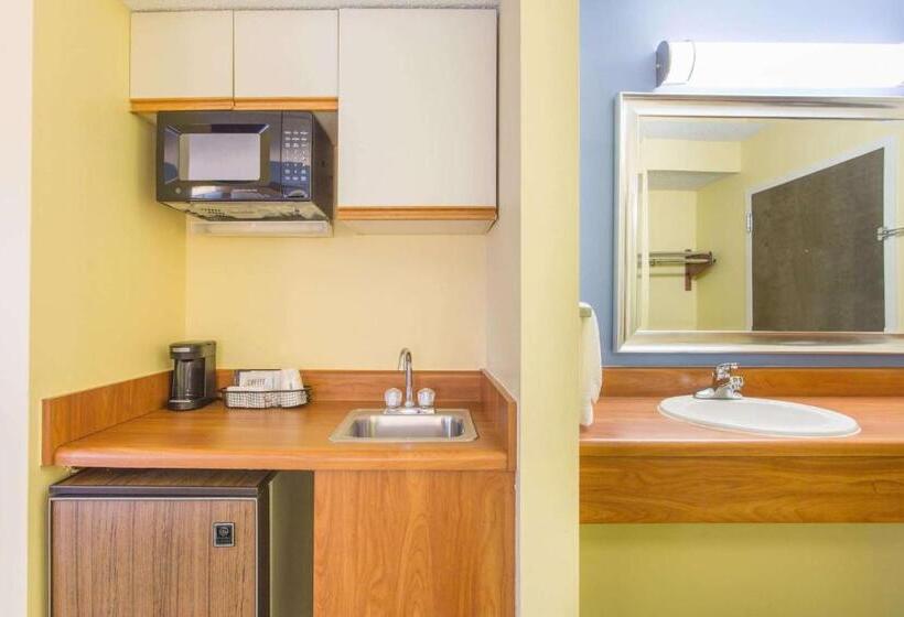 اتاق لوکس, Days Inn By Wyndham Raleighairportresearch Triangle Park
