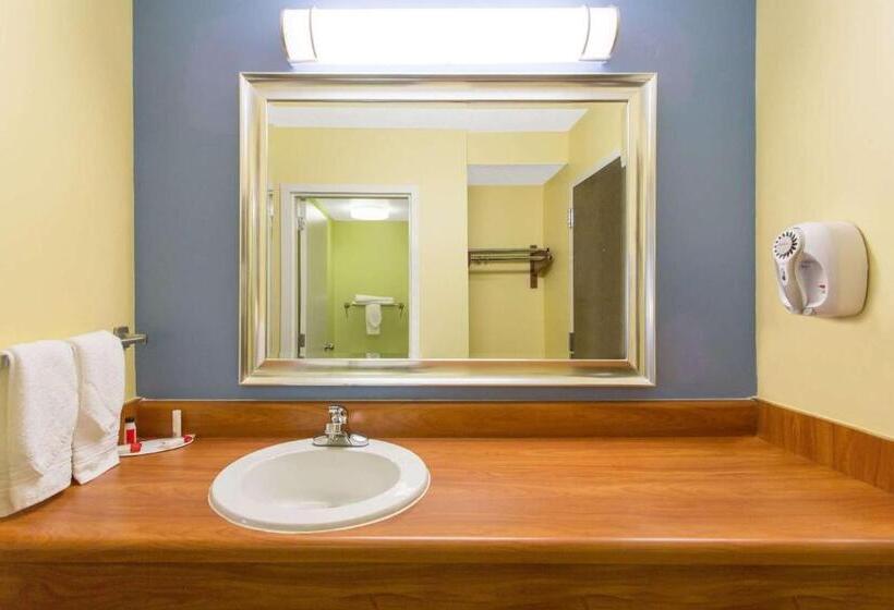 اتاق استاندارد با تخت بزرگ, Days Inn By Wyndham Raleighairportresearch Triangle Park
