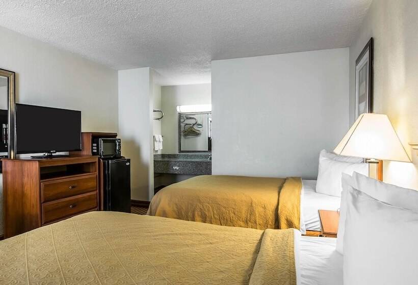 스탠다드 룸 더블 침대 2개, Quality Inn Madison