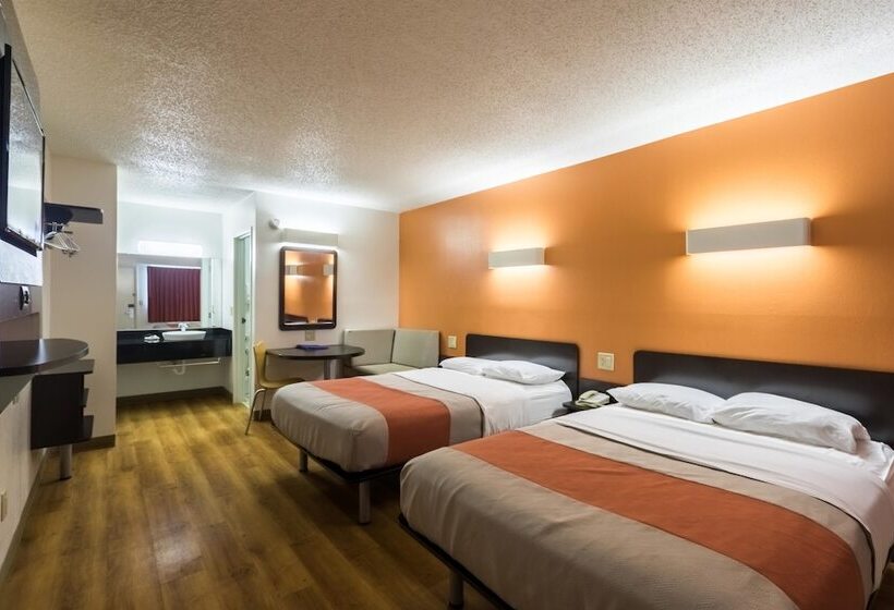 Номер Стандарт 2 Двуспальные Кровати, Motel 6crawfordsville, In