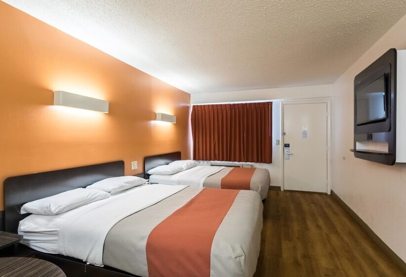Номер Стандарт 2 Двуспальные Кровати, Motel 6crawfordsville, In