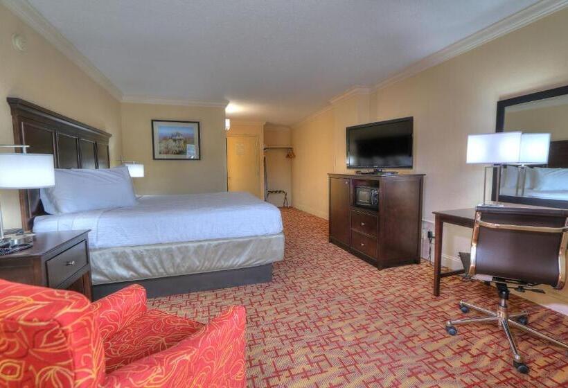 غرفة قياسية سرير كينج, Edgewater Hotel And Conference Center