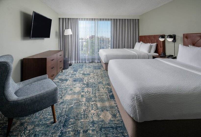 סוויטה מותאמת לאדם עם מוגבלויות, Four Points By Sheraton Suites Tampa Airport Westshore