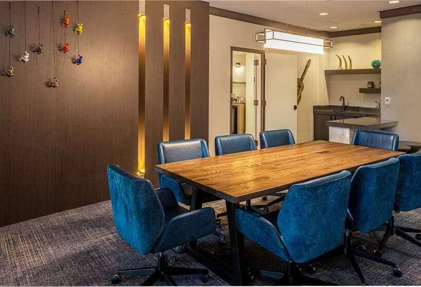 Люкс Президентский 2 Спальни, Hilton Dallas Lincoln Centre