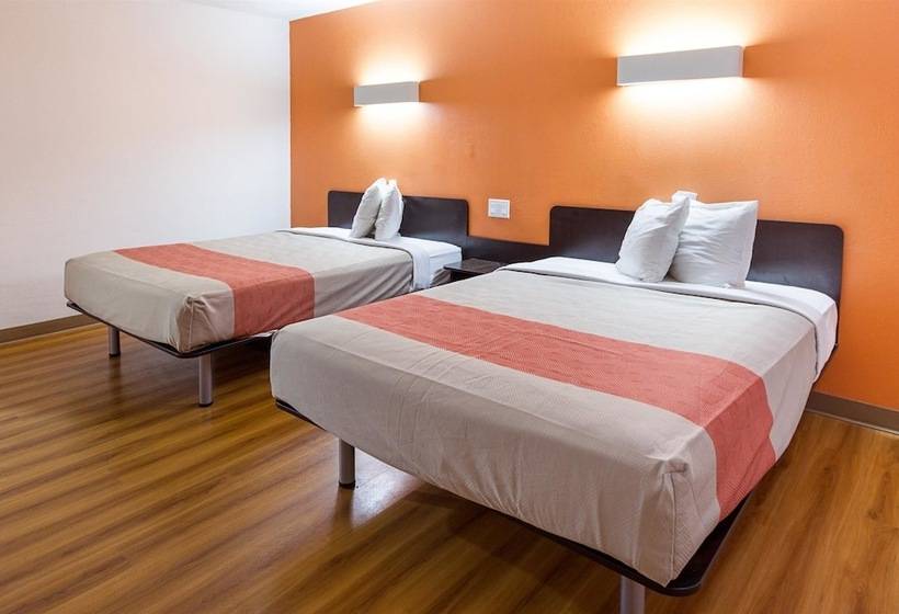 Номер Deluxe, Motel 6 Sidney, Oh