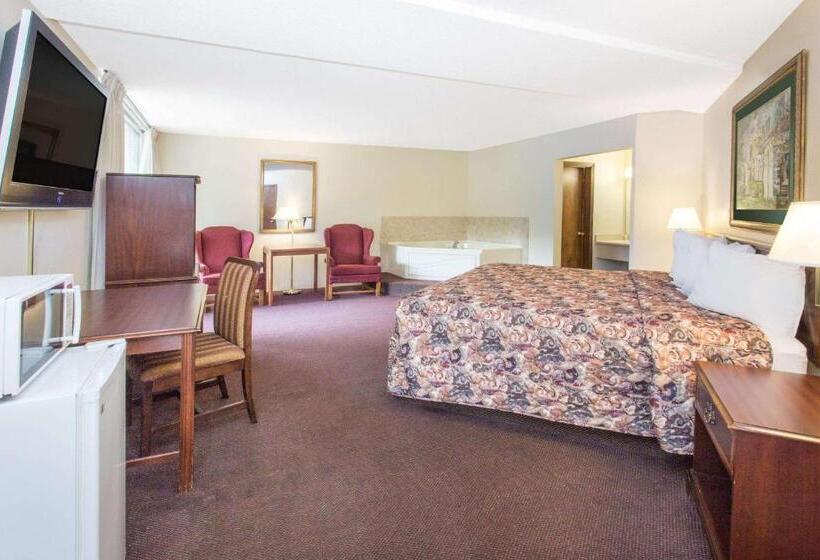 سوئیت با تخت بزرگ, Days Inn By Wyndham Dubuque