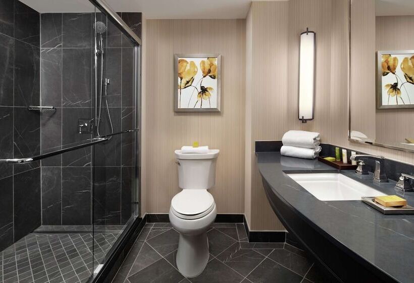 Стандартный Номер Кровать Кинг, Hilton Short Hills