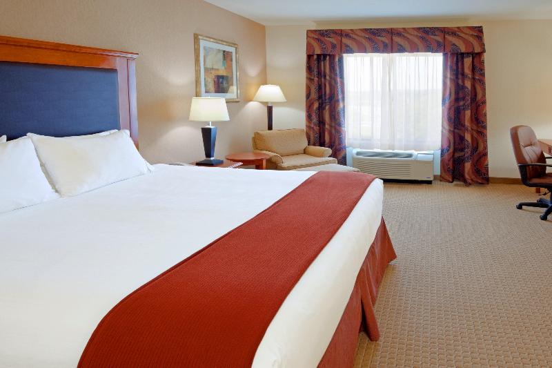 Стандартный Номер Кровать Кинг, Holiday Inn Express & Suites Albany Airport Area   Latham, An Ihg