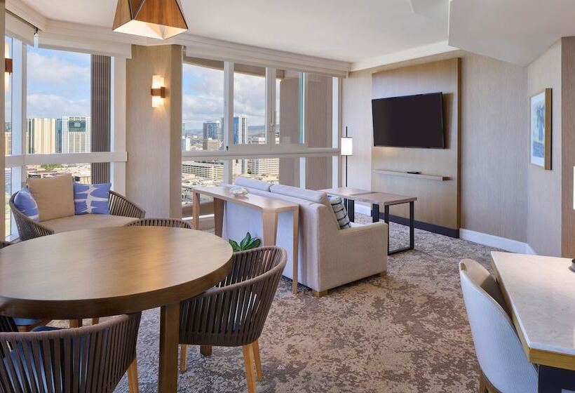 2 Bedrooms Suite Sea View, Prince Waikiki