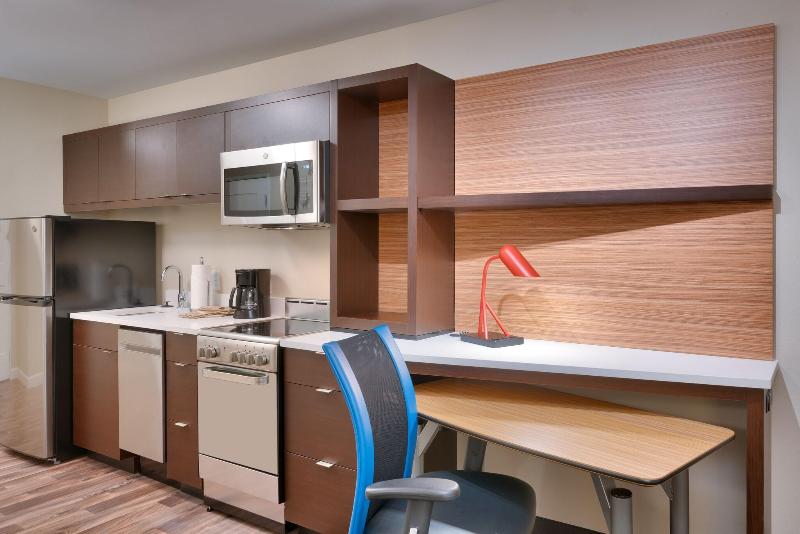스탠다드 룸 킹사이즈 침대, Holiday Inn Washington College Pk I 95