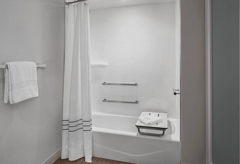 장애인을 위한 스탠다드 룸, Pleasanton Marriott