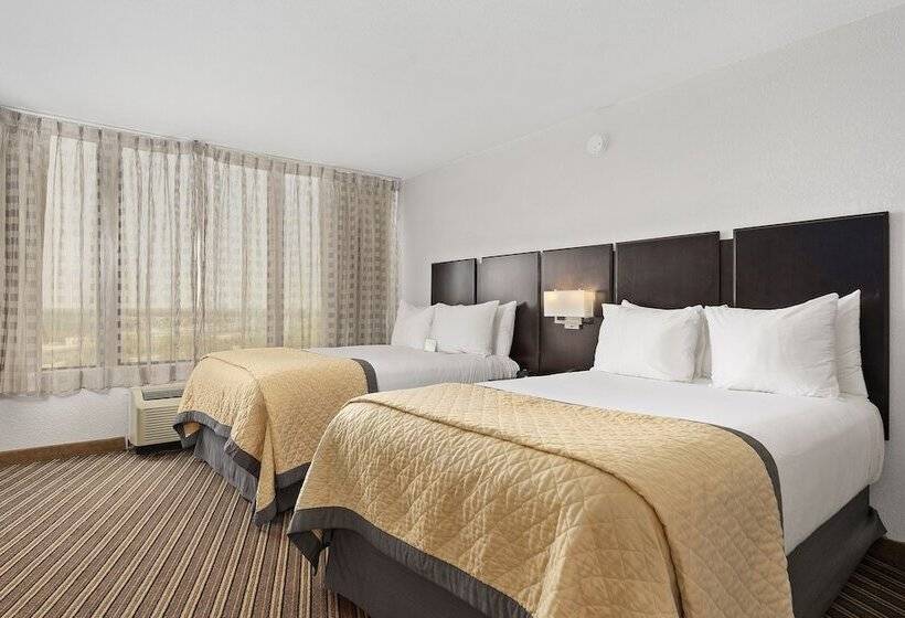 Номер Стандарт 2 Двуспальные Кровати, Wyndham Garden Norfolk Downtown