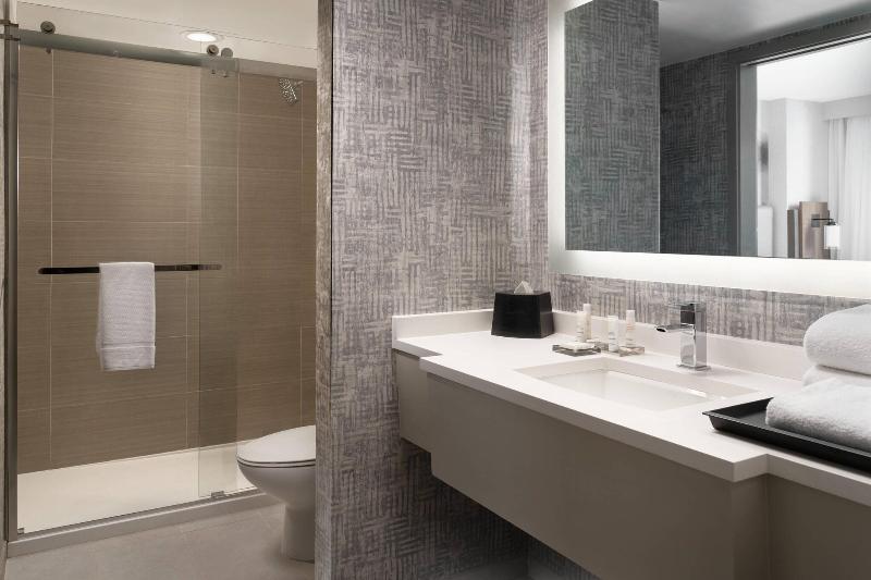 스위트, Costa Mesa Marriott