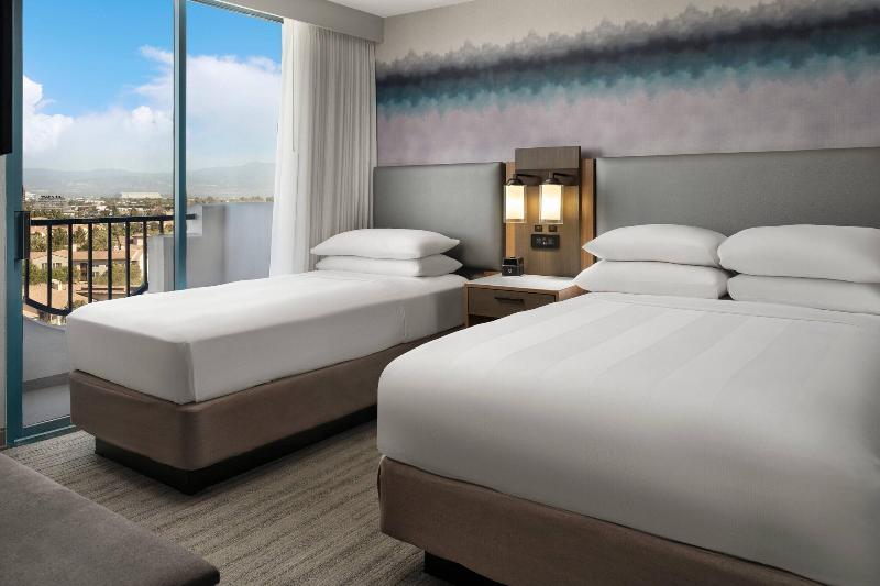 스위트, Costa Mesa Marriott