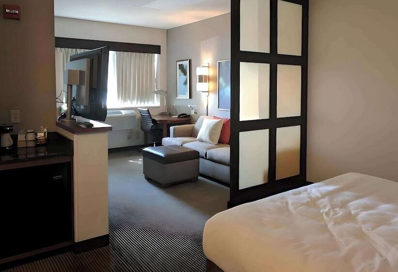 适合残疾人士使用的套间, Comfort Suites Milwaukee West