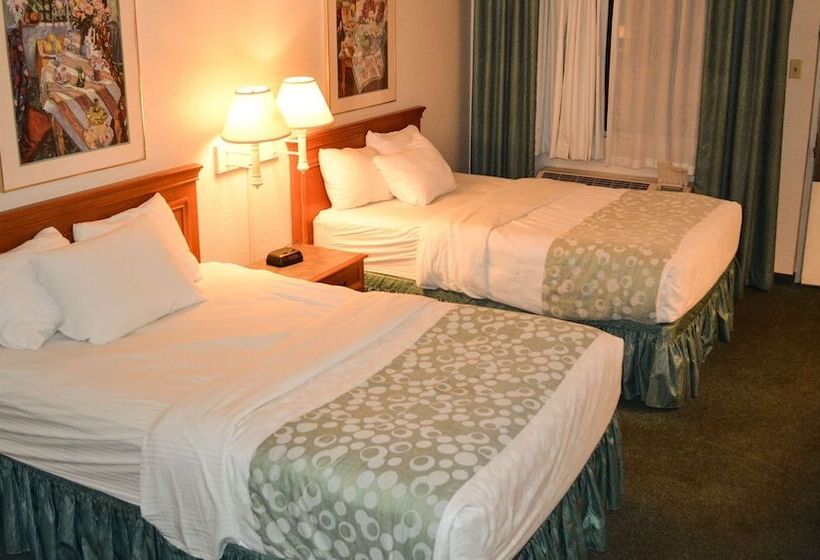 ２ダブルベッドのスタンダードルーム, Magnuson Hotel Texarkana