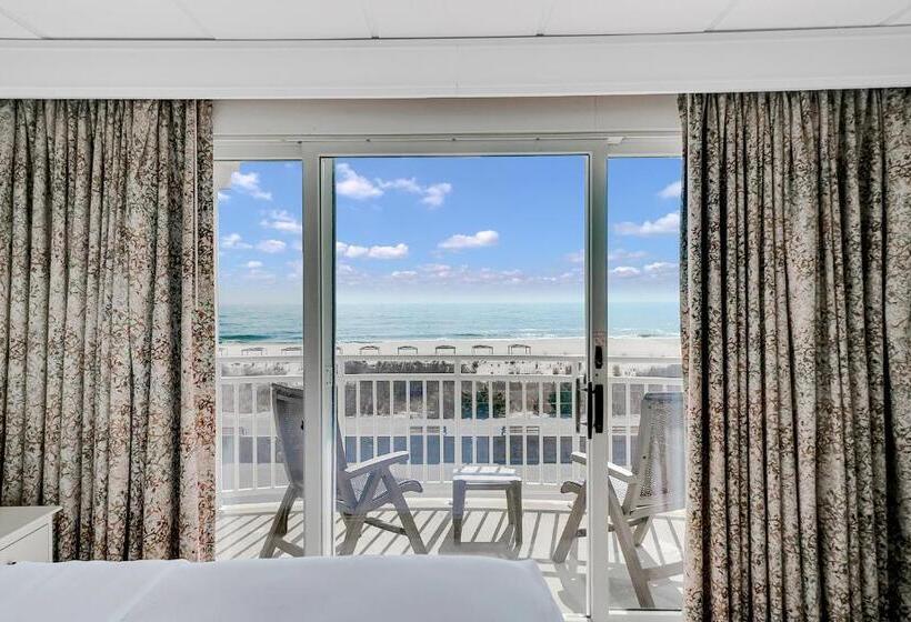 سوییت با چشم‌انداز دریا, Montreal Beach Resort