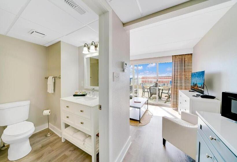 سوییت, Montreal Beach Resort