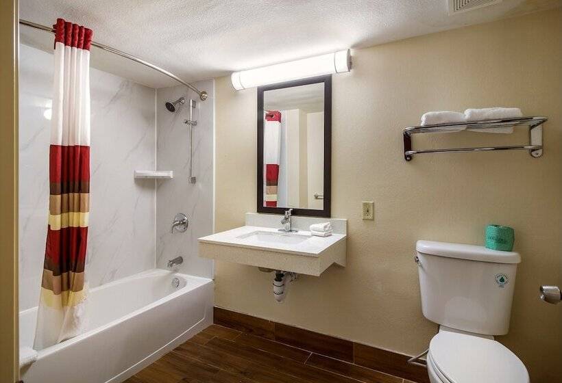 适用于残疾人士的豪华房间, Red Roof Inn Houston East  I10