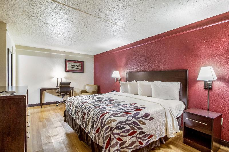 带大床的豪华间, Red Roof Inn Houston East  I10