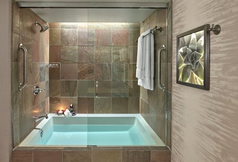 חדר סטנדרט שתי מיטות זוגיות, Loews Ventana Canyon Resort