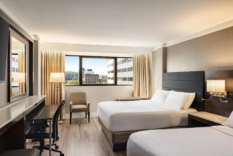Mozgáskorlátozott Standard Szoba, Crowne Plaza Knoxville Downtown University, An Ihg
