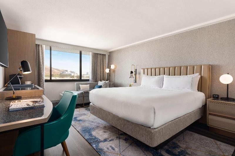 اتاق استاندارد با تخت بزرگ, Doubletree By Hilton San Francisco South Airport Blvd