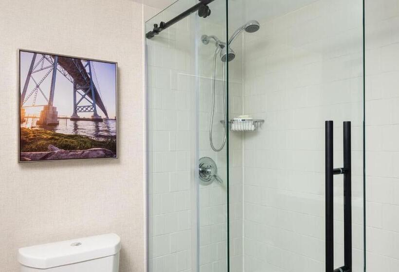 Стандартный Номер Кровать Кинг, Sheraton Detroit Novi