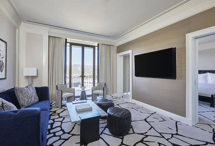 سوئیت با بالکن, Beverly Wilshire, A Four Seasons