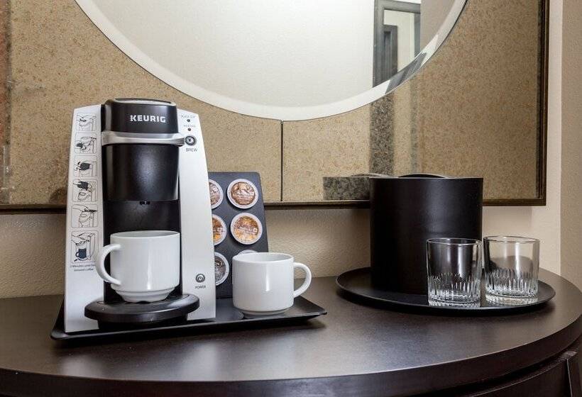 스탠다드 룸, Crowne Plaza Milwaukee South, An Ihg