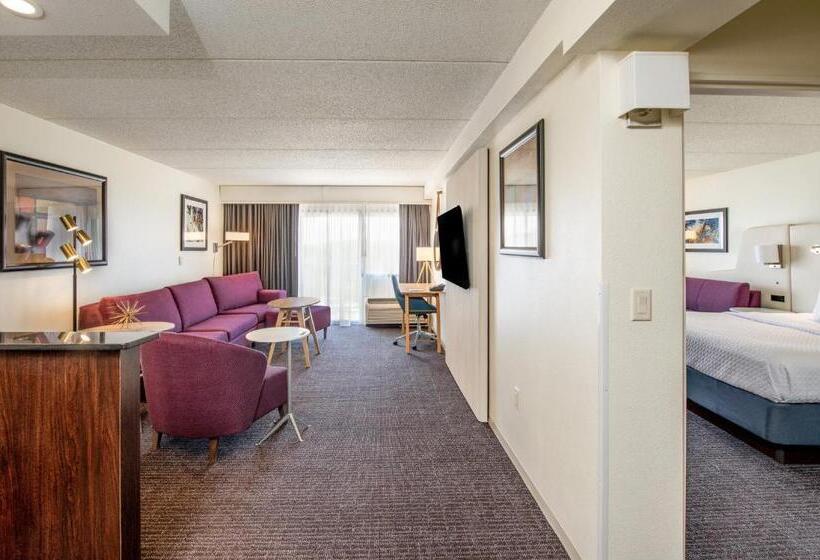 프레지덴셜 스위트, Crowne Plaza Milwaukee South, An Ihg
