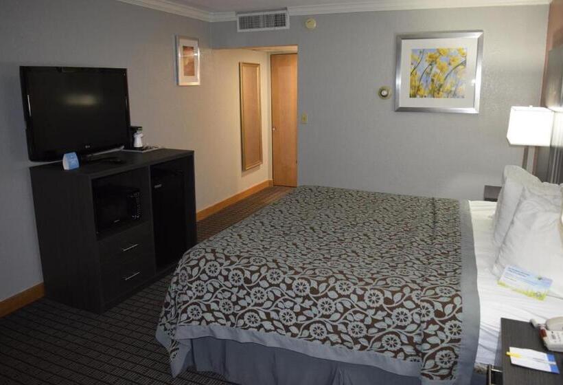 Стандартный Номер Кровать Кинг, Days Inn By Wyndham Rock Falls