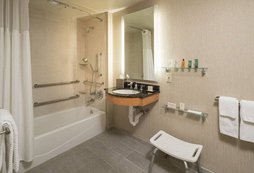 Deluxe Room Adapted for Disabled, Hilton San Francisco Union Square